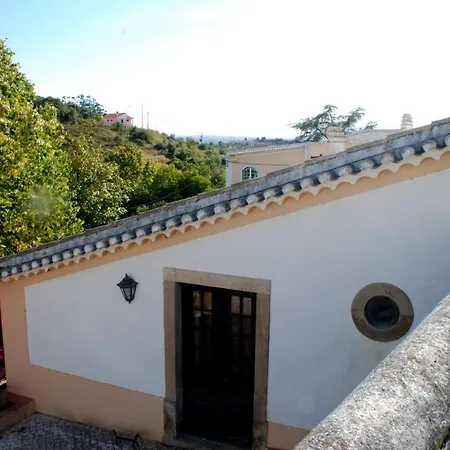 With 2 Bedrooms In Alenquer, With Wonderful Mountain View, Private Pool... Διαμέρισμα *